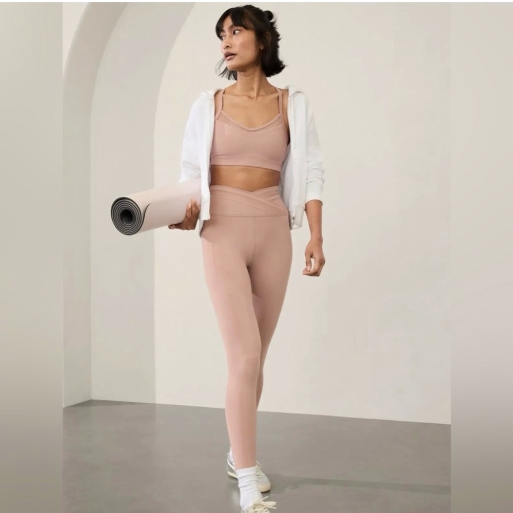 Athleta Salutation Stash Mesh Crossover 7/8 Leggings LT Sandstone NWT PowerVita
